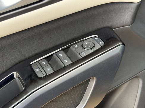 New 2026 Nissan Pathfinder SL FWD image 21