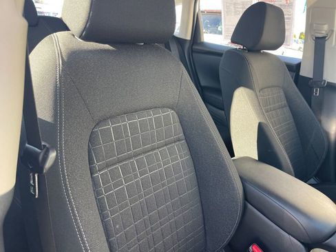 Used 2023 Honda HR-V LX image 28