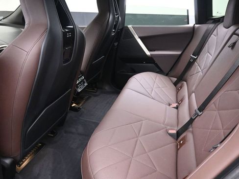 Used 2023 BMW iX xDrive50 w/ Sport Package image 29