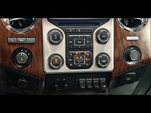 Used 2016 Ford F250 Lariat w/ Lariat Ultimate Package AWD/4WD image 6