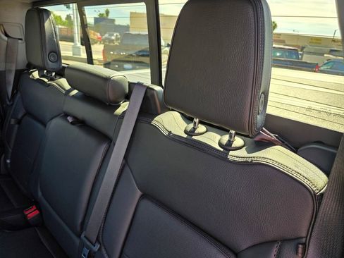 Used 2024 GMC Sierra 2500 Denali w/ Denali Reserve Package image 18