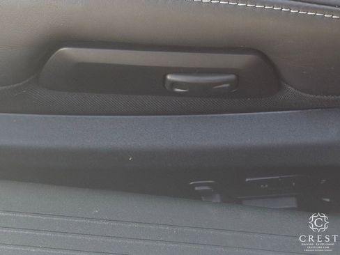 Used 2020 Mercedes-Benz AMG GT Roadster image 25