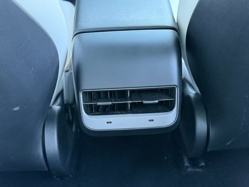 Used 2022 Tesla Model 3 Long Range image 46