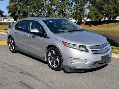 Used 2015 Chevrolet Volt w/ Enhanced Safety Package 1 FWD image 28