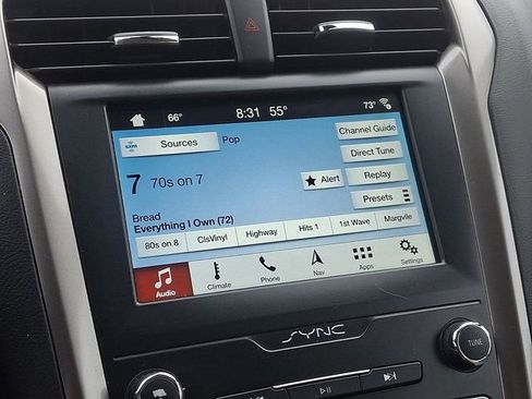 Used 2019 Ford Fusion SE image 19