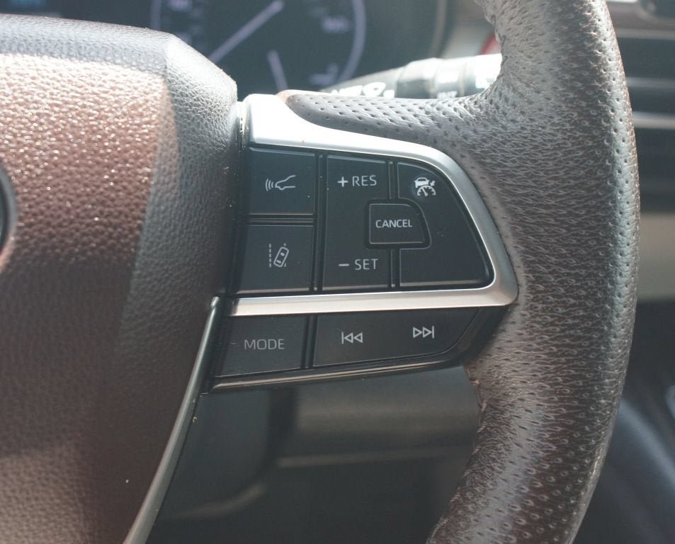 Used 2022 Toyota Sienna Platinum FWD image 13