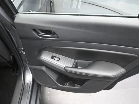Used 2024 Nissan Altima 2.5 SV FWD image 31