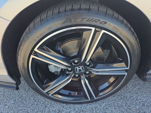 Used 2024 Honda Accord Sport image 17