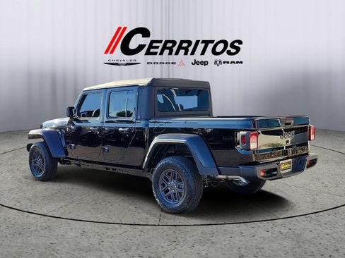New 2026 Jeep Gladiator Sport AWD/4WD image 3