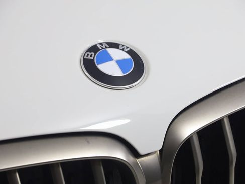 Used 2023 BMW X5 M50i w/ Executive Package image 18