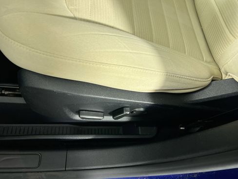 Used 2015 Ford Edge SEL image 15