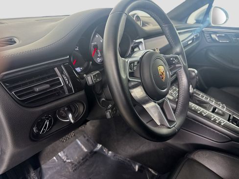 Used 2020 Porsche Macan S image 20
