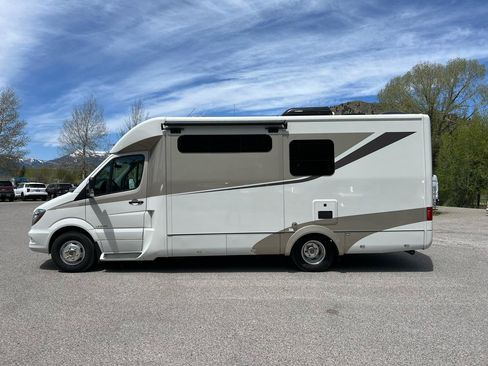 Used 2016 Mercedes-Benz Sprinter 3500 image 2