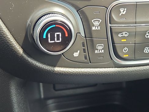 Certified 2023 Chevrolet Equinox LT AWD/4WD image 18