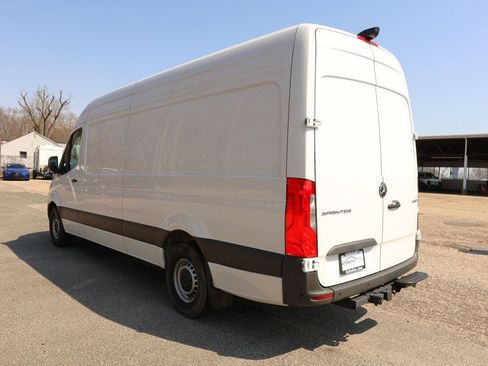 Used 2025 Mercedes-Benz Sprinter 2500 image 3
