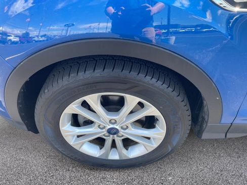 Used 2018 Ford Escape SE w/ SE Sync 3 Package FWD image 12