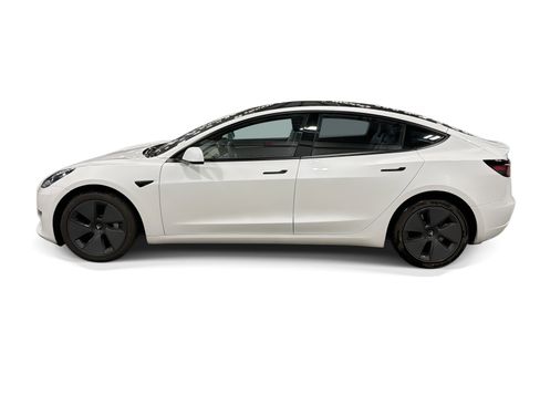 Certified 2023 Tesla Model 3 Standard Range RWD image 3
