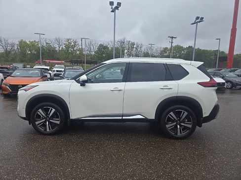 Used 2023 Nissan Rogue Platinum w/ Platinum Premium Package image 4