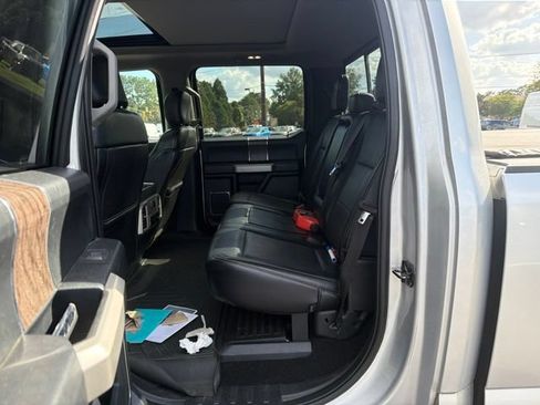 Used 2019 Ford F250 Lariat w/ Lariat Ultimate Package AWD/4WD image 16