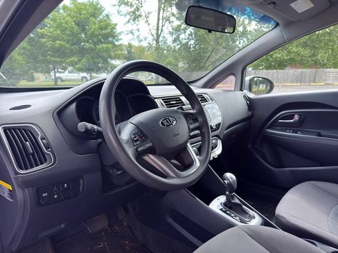 Used 2016 Kia Rio LX w/ Power Package FWD image 3