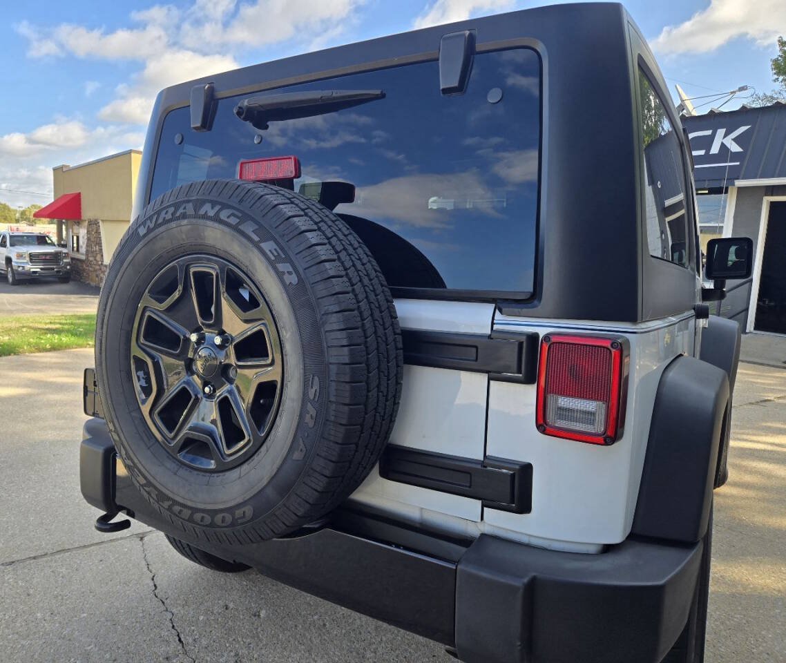 Used 2016 Jeep Wrangler Sport AWD/4WD image 7
