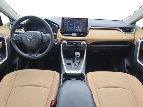 Used 2021 Toyota RAV4 XLE FWD image 9