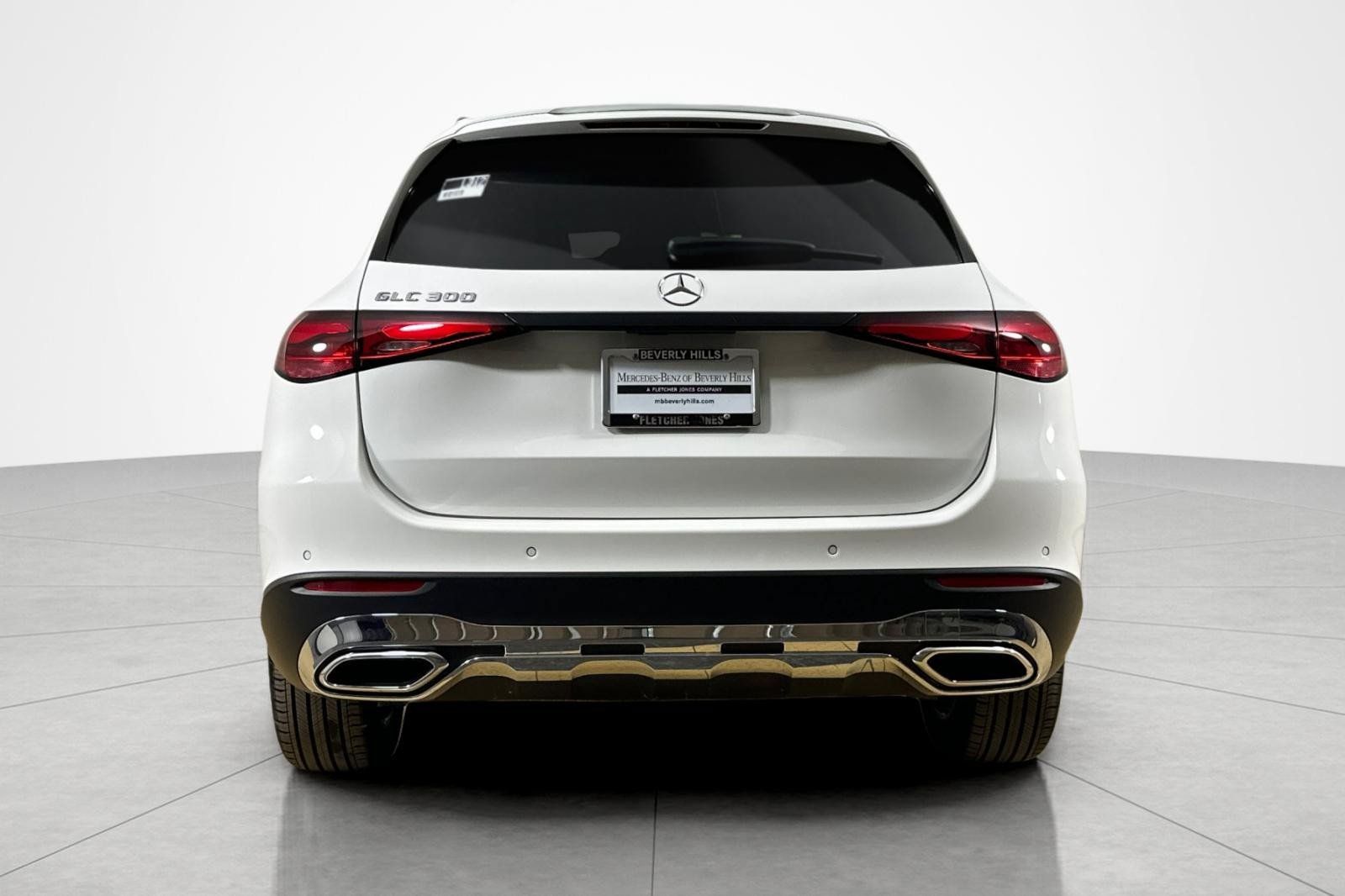 Used 2026 Mercedes-Benz GLC 300 image 4