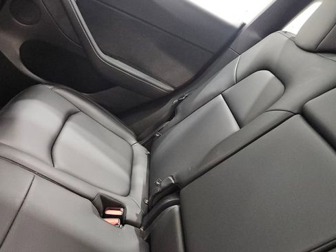 Used 2025 Tesla Model Y Long Range image 13