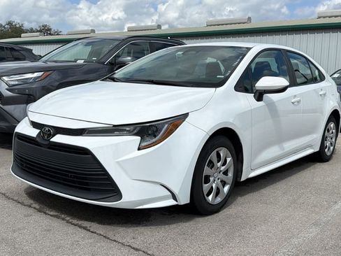 Used 2024 Toyota Corolla LE image 15