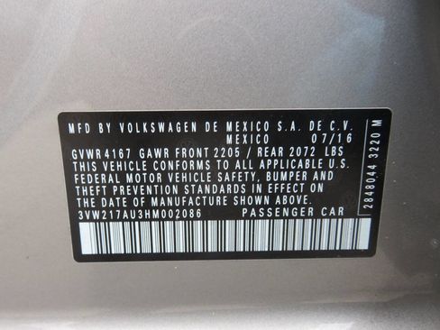 Used 2017 Volkswagen Golf Wolfsburg Edition image 40