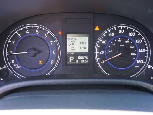 Used 2010 INFINITI G37 Convertible w/ Premium Pkg RWD image 12
