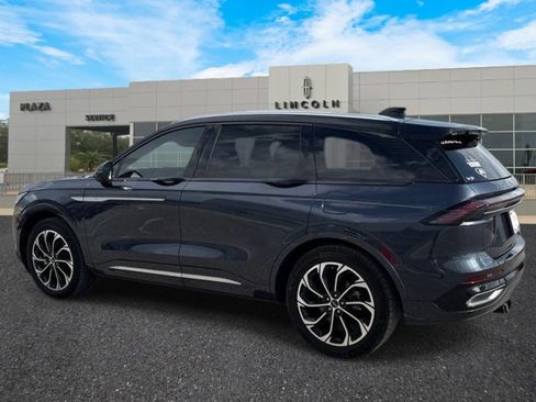 Certified 2024 Lincoln Nautilus Reserve AWD/4WD image 8
