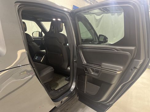 Used 2024 Rivian R1T Adventure AWD/4WD image 19