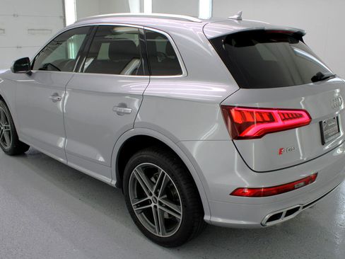 Used 2020 Audi SQ5 Premium Plus w/ Premium Plus Package image 6