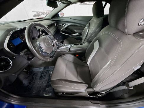 Used 2023 Chevrolet Camaro LT w/ Technology Package image 31