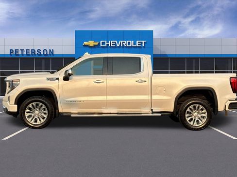 Used 2023 GMC Sierra 1500 Denali w/ Technology Package AWD/4WD image 7