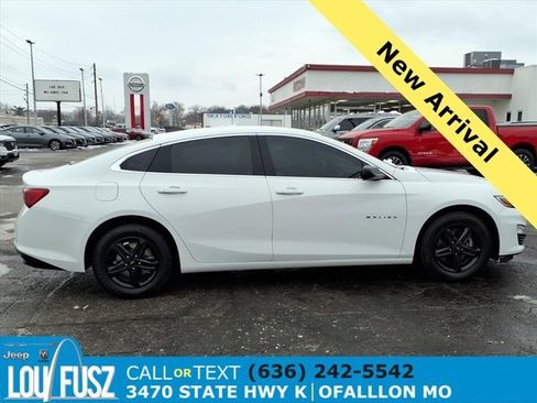 Used 2023 Chevrolet Malibu LS image 1