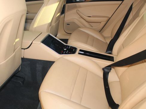 Used 2018 Porsche Panamera 4S AWD/4WD image 5