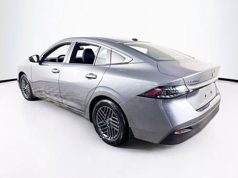 New 2026 Nissan Sentra SV image 7