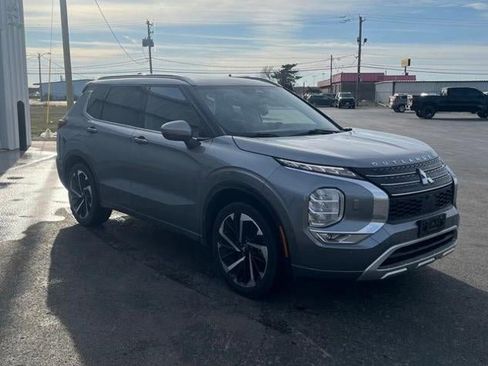Used 2022 Mitsubishi Outlander SEL image 4
