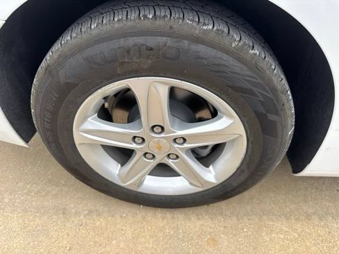 Used 2024 Chevrolet Malibu LT FWD image 19