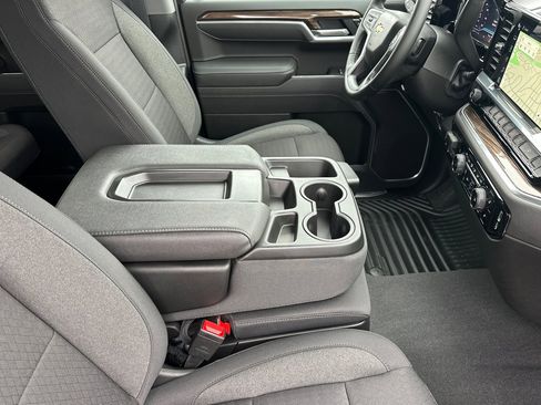 New 2025 Chevrolet Silverado 1500 LT image 15