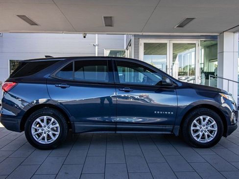 Used 2019 Chevrolet Equinox LS image 19