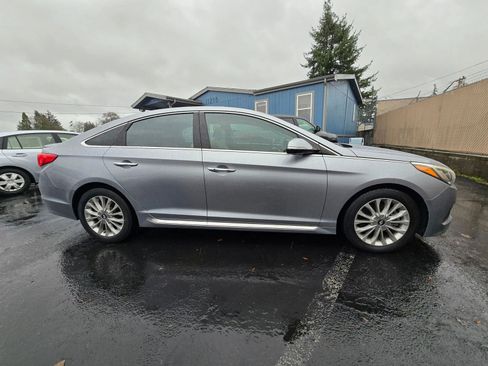 Used 2015 Hyundai Sonata Limited w/ Option Group 06 FWD image 6