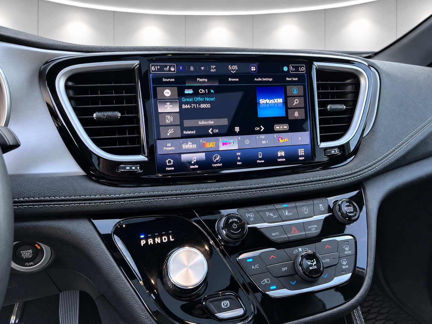 Used 2024 Chrysler Pacifica Limited w/ Uconnect Theater Family Group AWD/4WD image 15