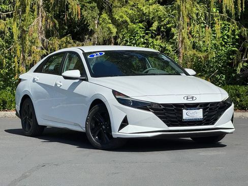 Used 2023 Hyundai Elantra Blue FWD image 36
