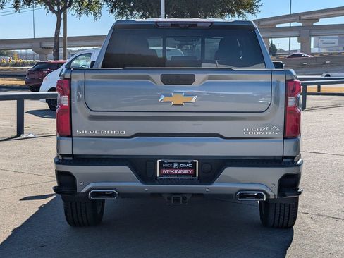 Used 2025 Chevrolet Silverado 1500 High Country AWD/4WD image 5
