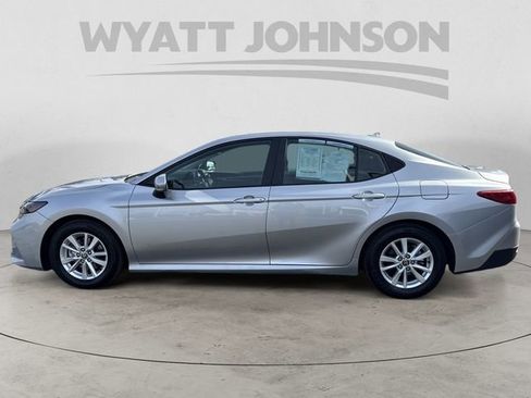 Used 2025 Toyota Camry LE image 2