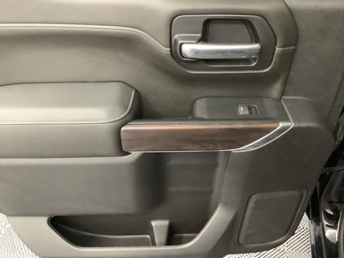 Used 2022 GMC Sierra 1500 SLT image 5