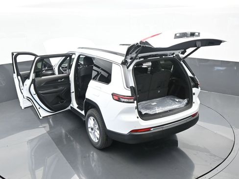 Used 2024 Jeep Grand Cherokee L Laredo w/ Luxury Tech Group I image 59